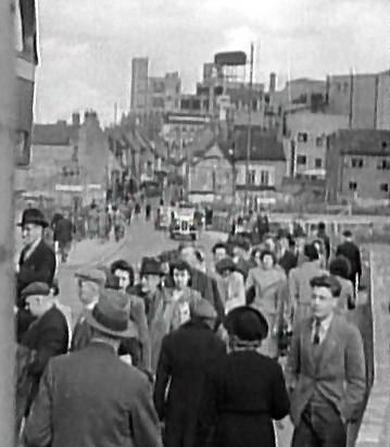 View of Jordan Well from High Street in 1945 showing where Palace Yard used to stand.